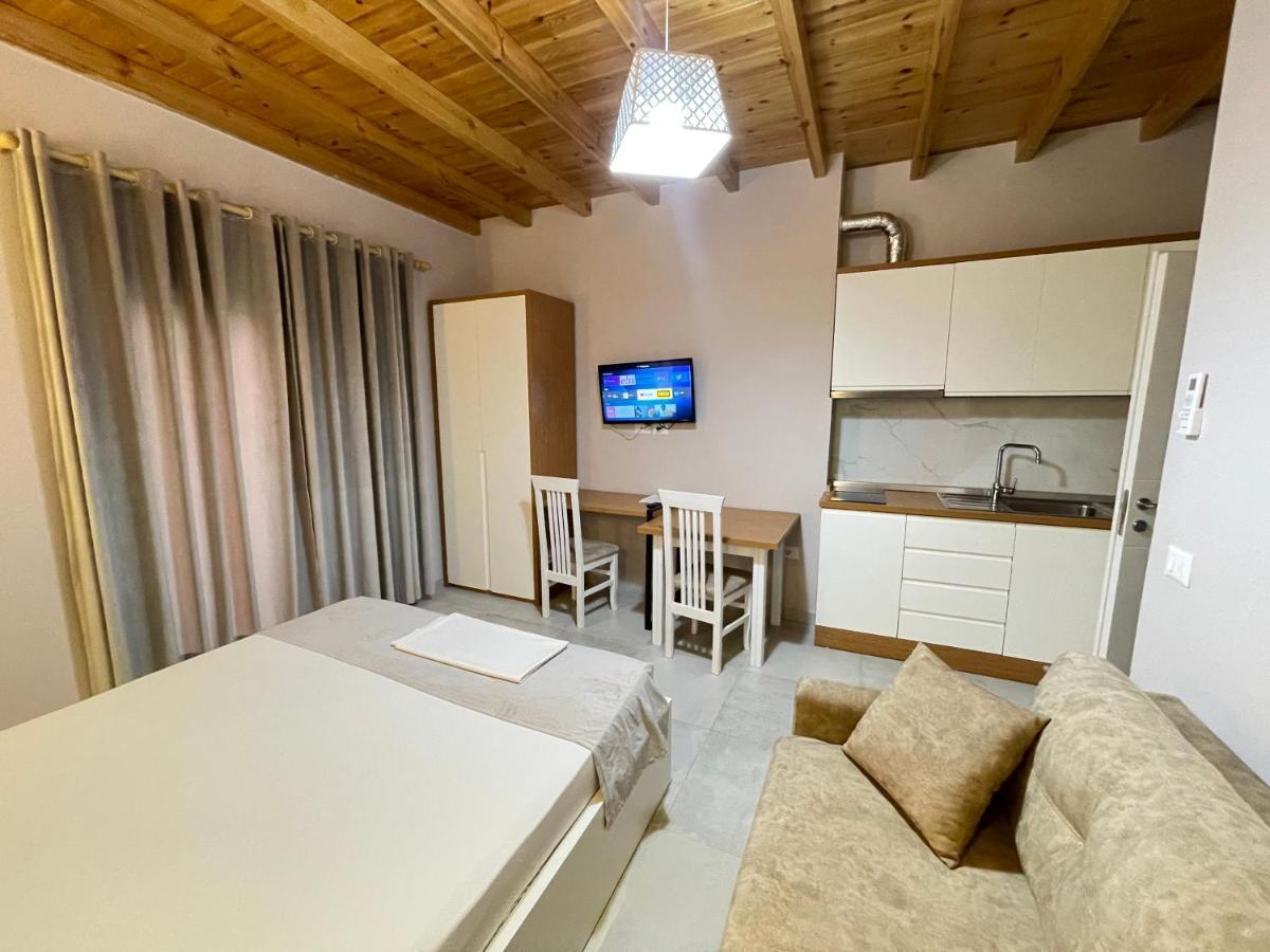 Maison Apartments Vlore Exterior photo